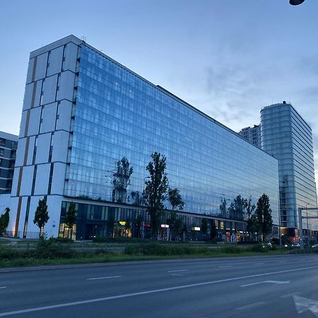 Apartamenty Wola Tower Na Prymasa - Z Widokiem Na City Varsóvia Exterior foto