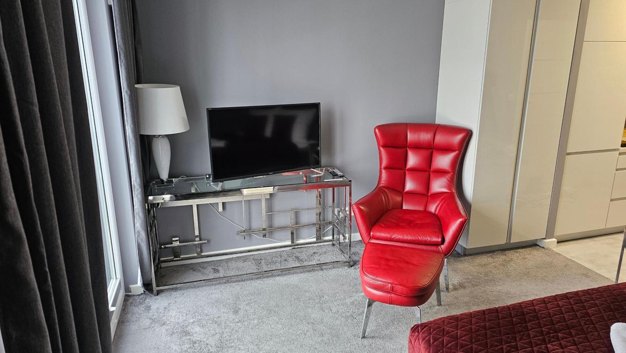 Apartamenty Wola Tower Na Prymasa - Z Widokiem Na City Varsóvia Exterior foto