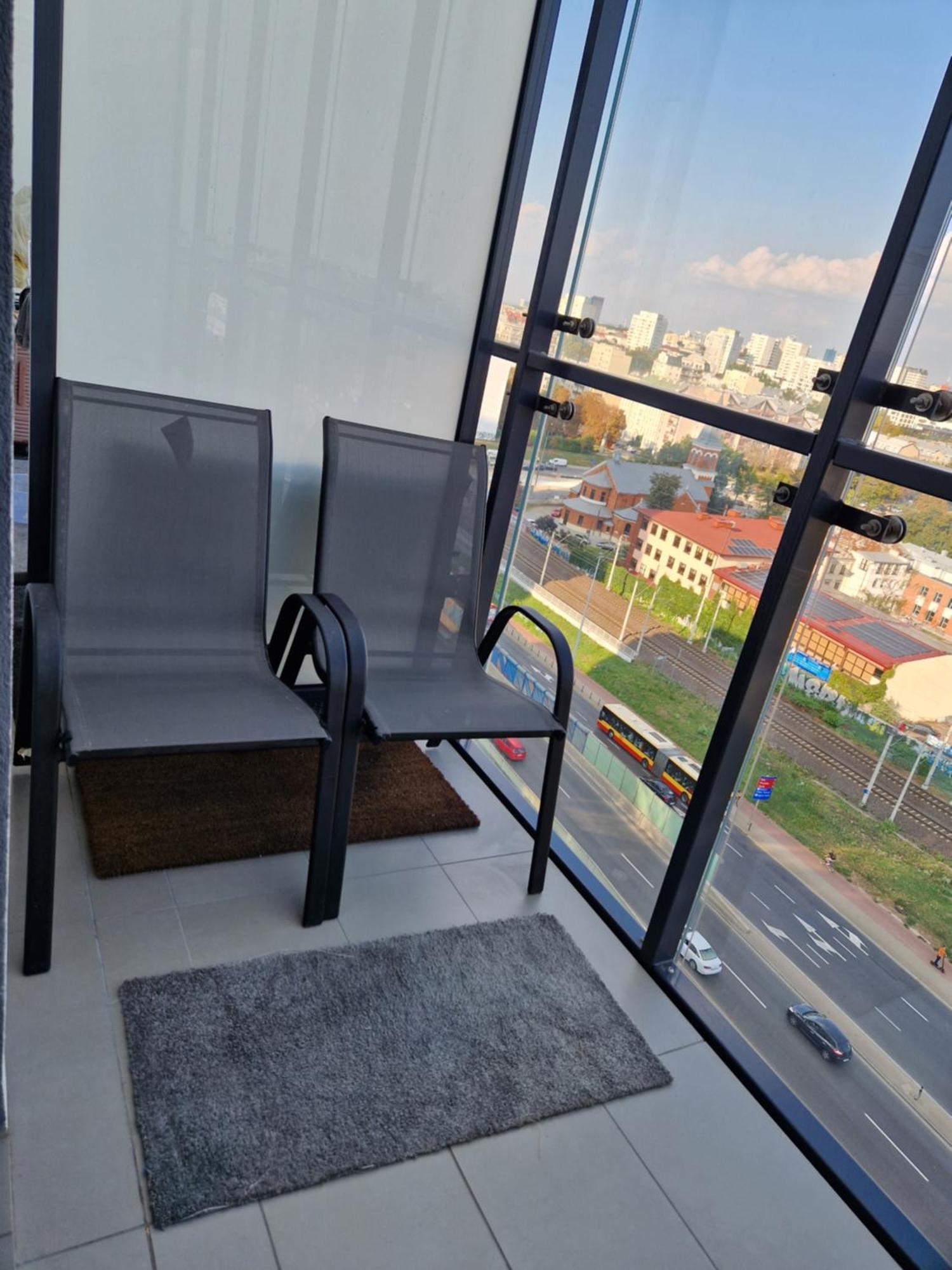 Apartamenty Wola Tower Na Prymasa - Z Widokiem Na City Varsóvia Exterior foto